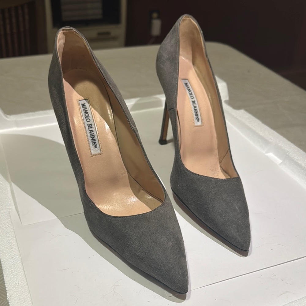Manolo Blahnik Gray Heels Classic Pointed-Toe Size 10